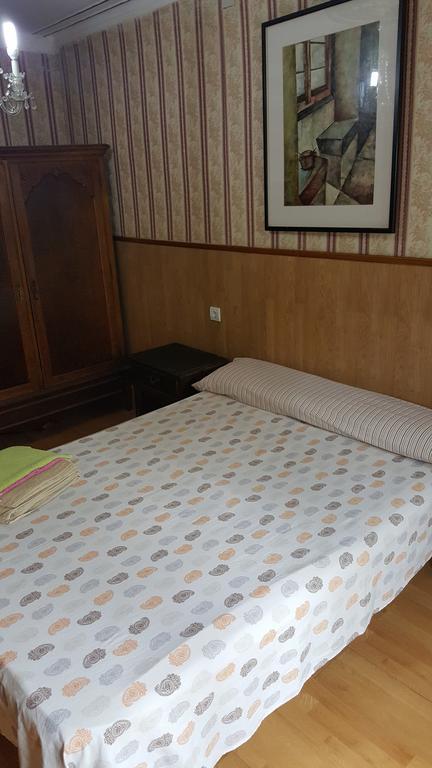 Pension Villanueva Barcelona Room photo